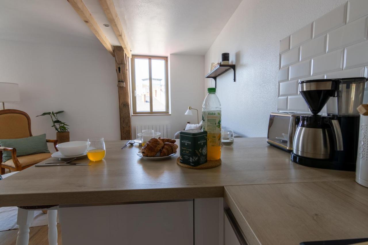 APPARTEMENT DUPLEX SAUMUR CENTRE, refait à neuf, à proximité du château Saumur Exterior foto