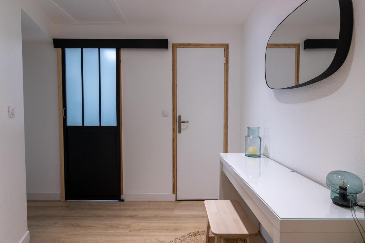 APPARTEMENT DUPLEX SAUMUR CENTRE, refait à neuf, à proximité du château Saumur Exterior foto